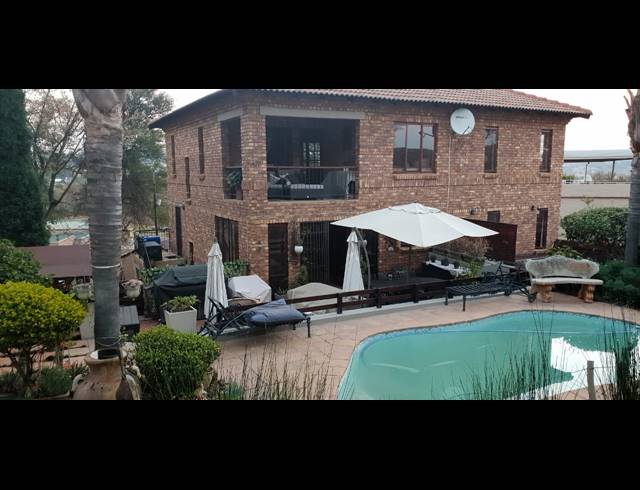 3 BEDROOM HOUSE RENTED IN GARSFONTEIN